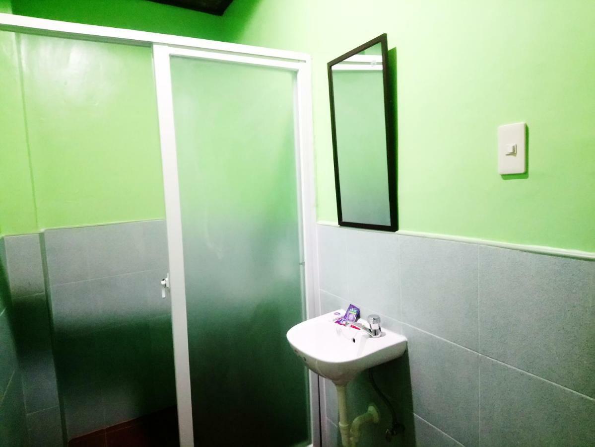 In-N-Out Hostel Siquijor Exterior photo